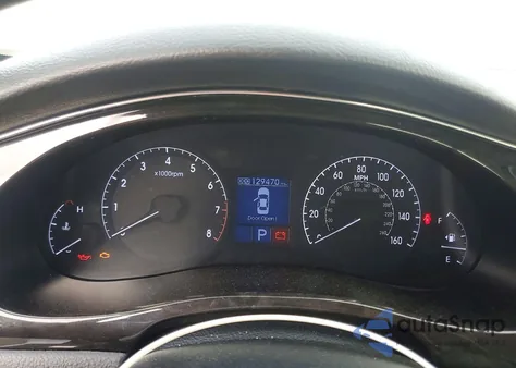 2013 Hyundai Genesis 3.8L z USA, uszkodzony, nr VIN KMHGC4DD3DU215005